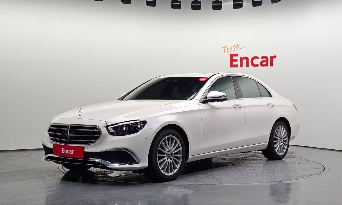 Mercedes-Benz E-Class 2022