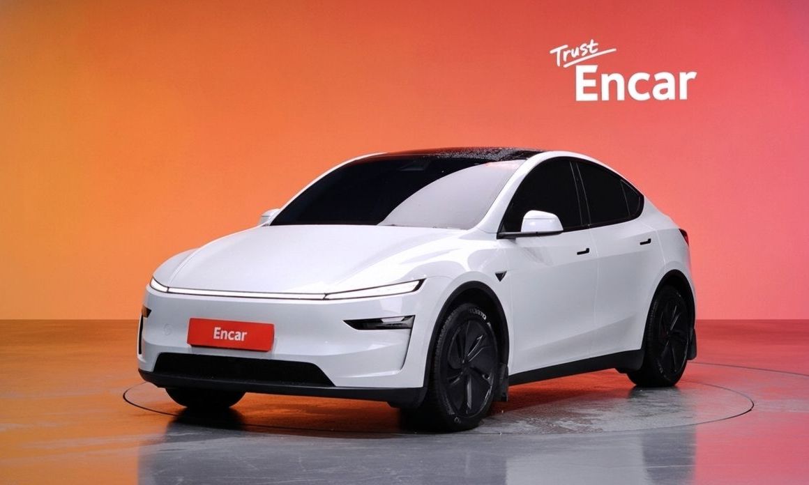 Tesla Model Y 2025