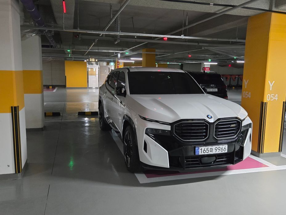 BMW XM 2024