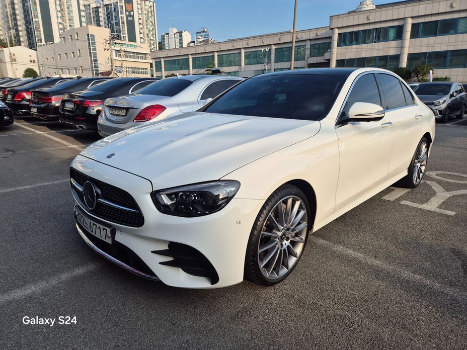 Mercedes-Benz E-Class 2021