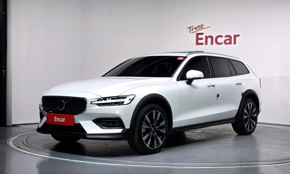Volvo V60 2024