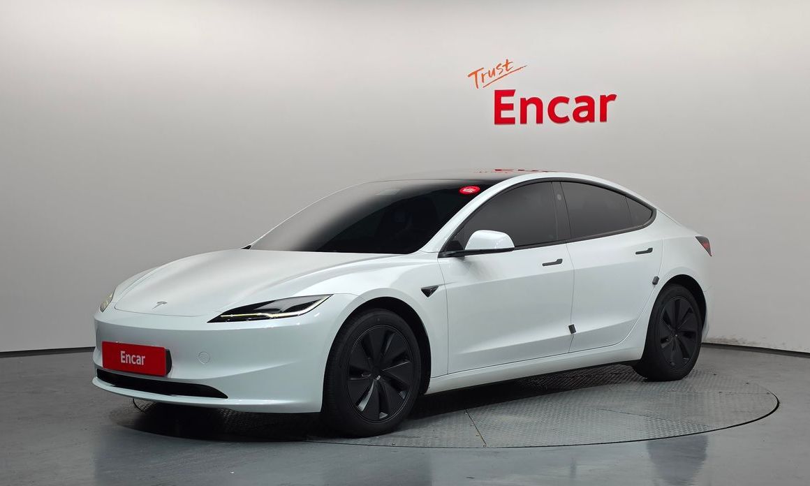 Tesla Model 3 2024