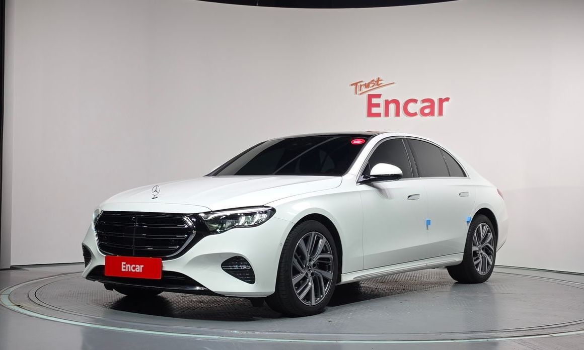 Mercedes-Benz E-Class 2024