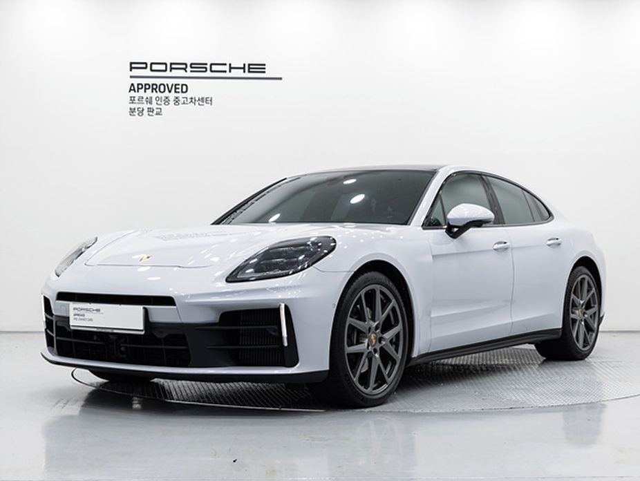 Porsche Panamera 2025