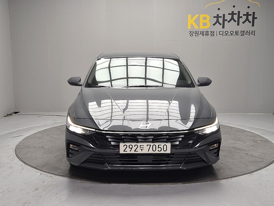 Hyundai AVANTE 2025