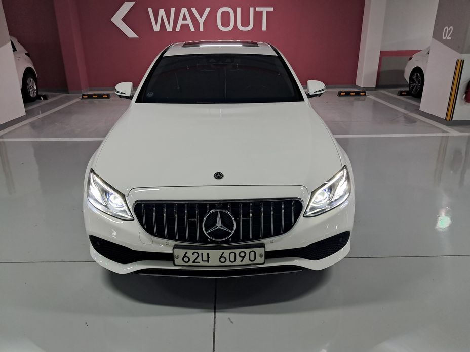Mercedes-Benz E-Class 2019