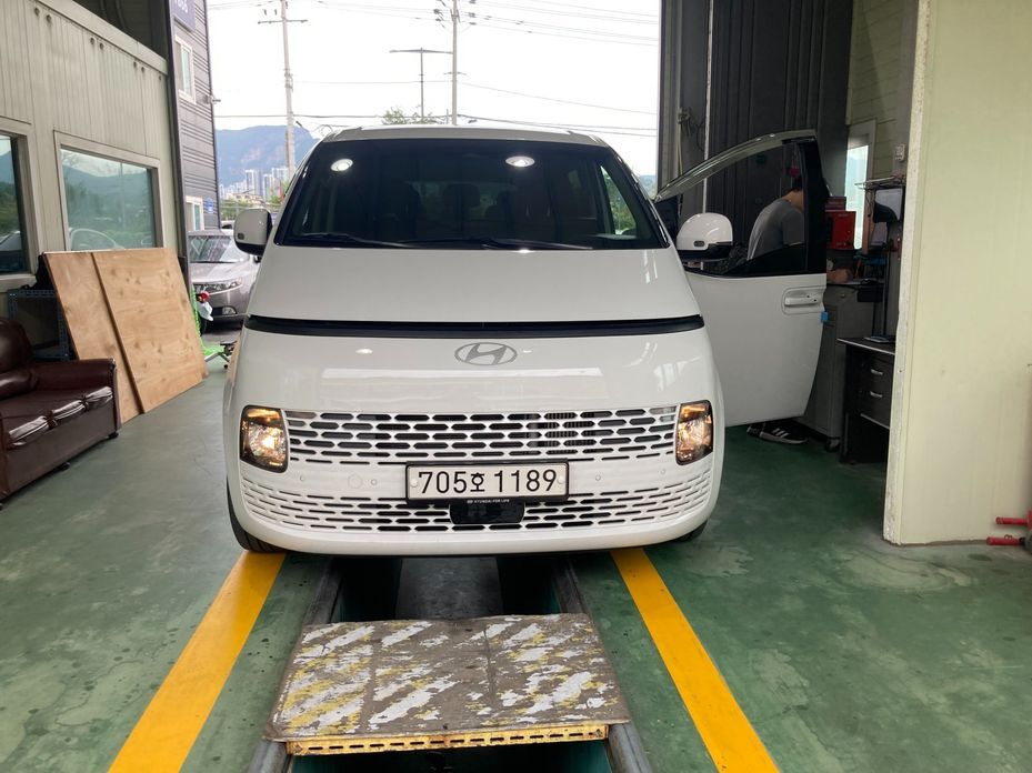 Hyundai Staria 2025