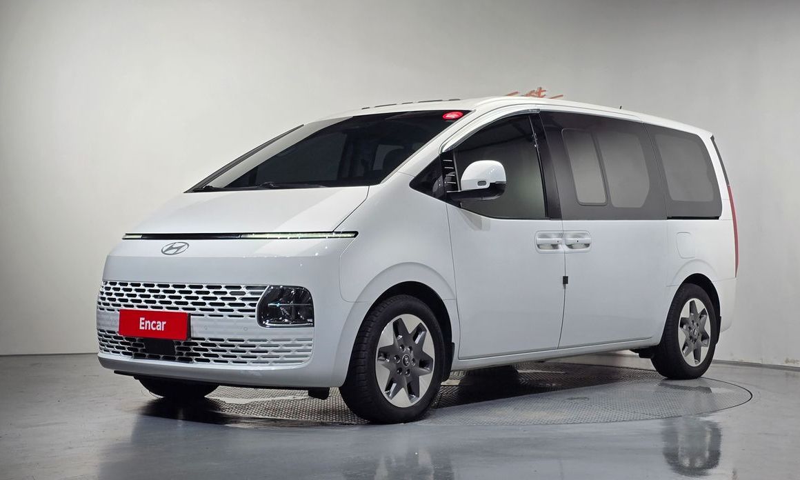 Hyundai Staria 2025