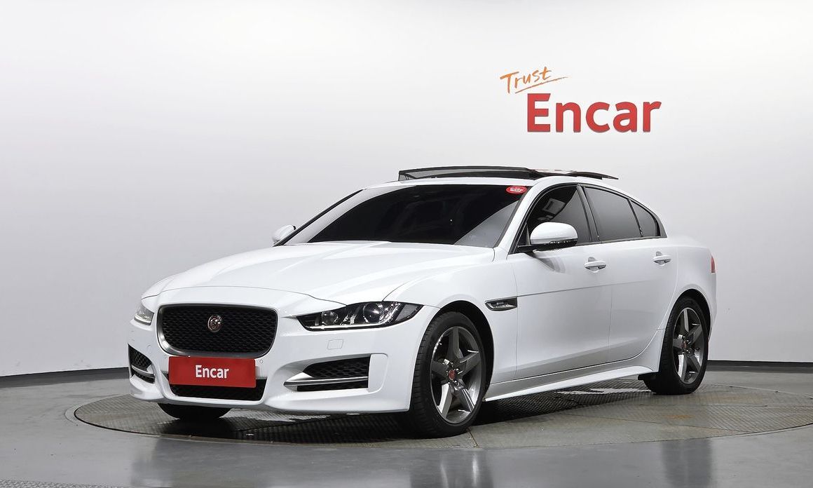 Jaguar XE 2019