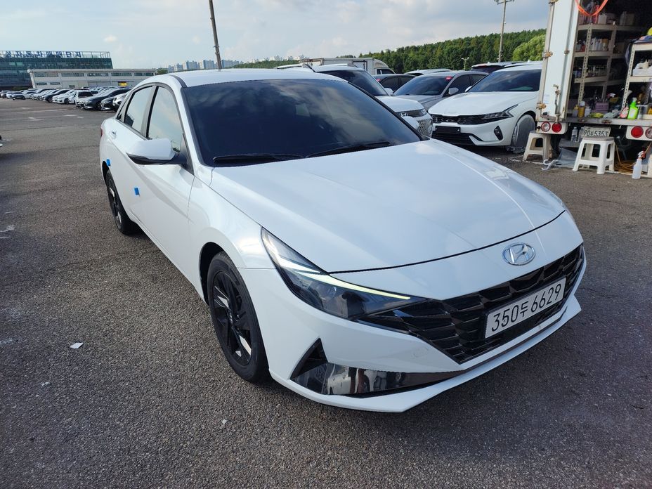 Hyundai AVANTE 2023
