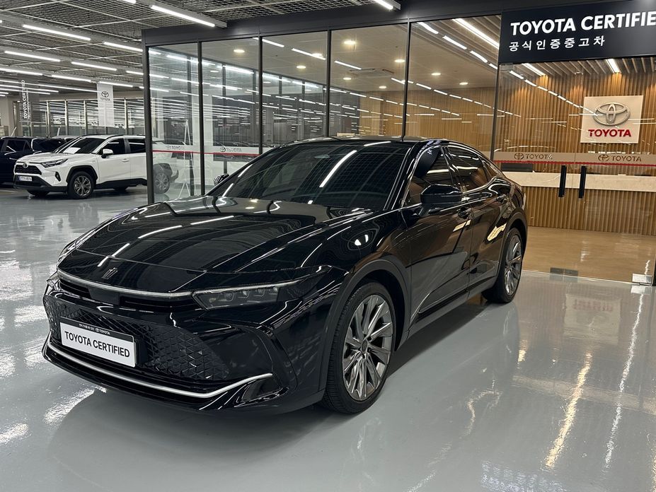 Toyota Crown 2023