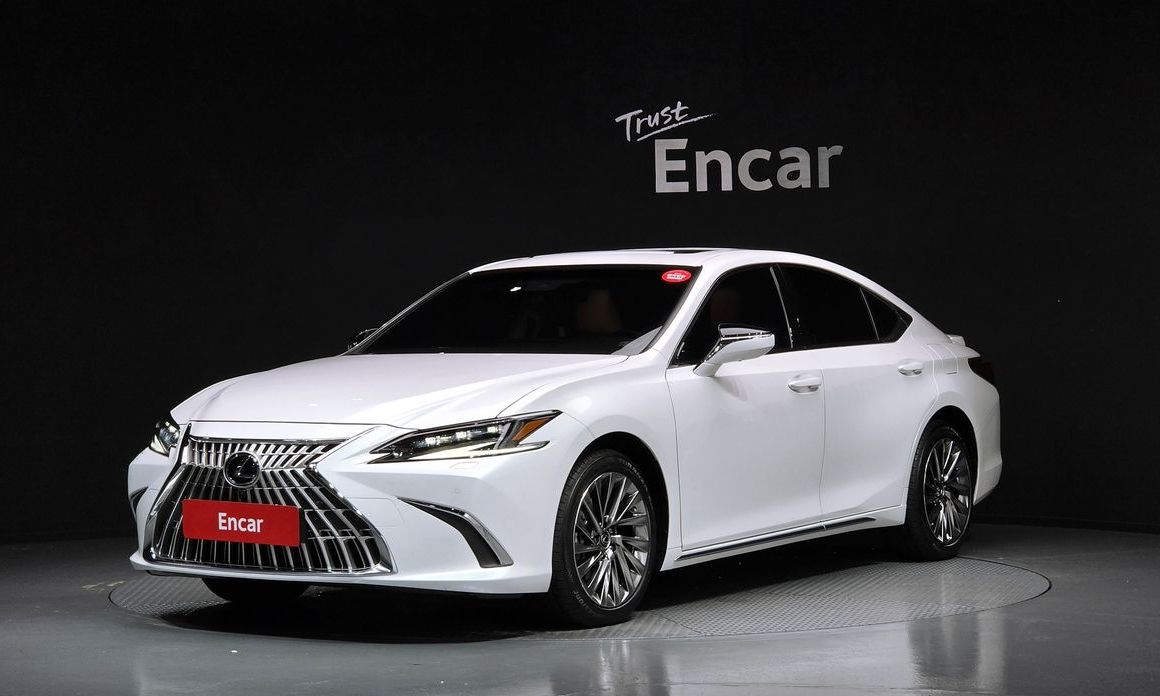 Lexus ES 2026