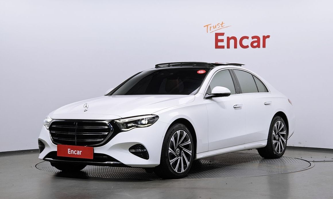 Mercedes-Benz E-Class 2024