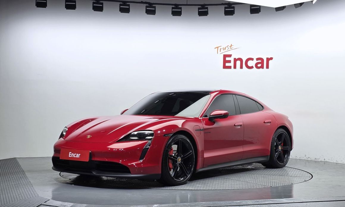 Porsche Taycan 2022
