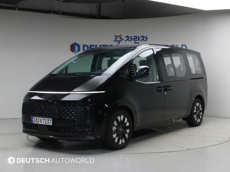 Hyundai Staria 2025