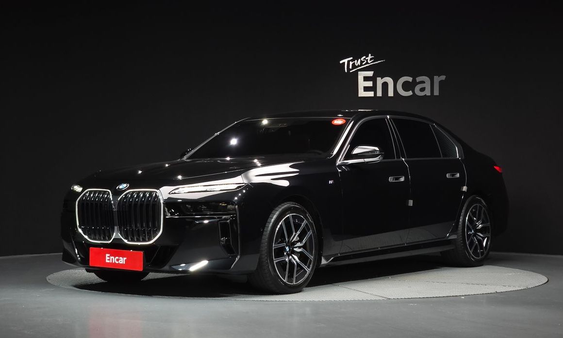 BMW 7-Series 2024