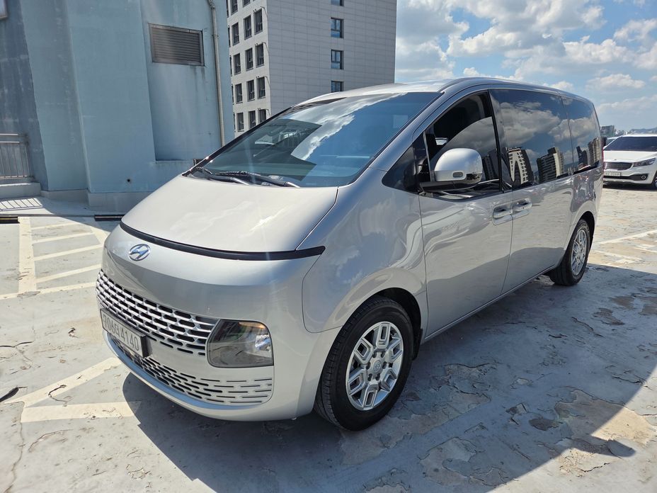 Hyundai Staria 2023