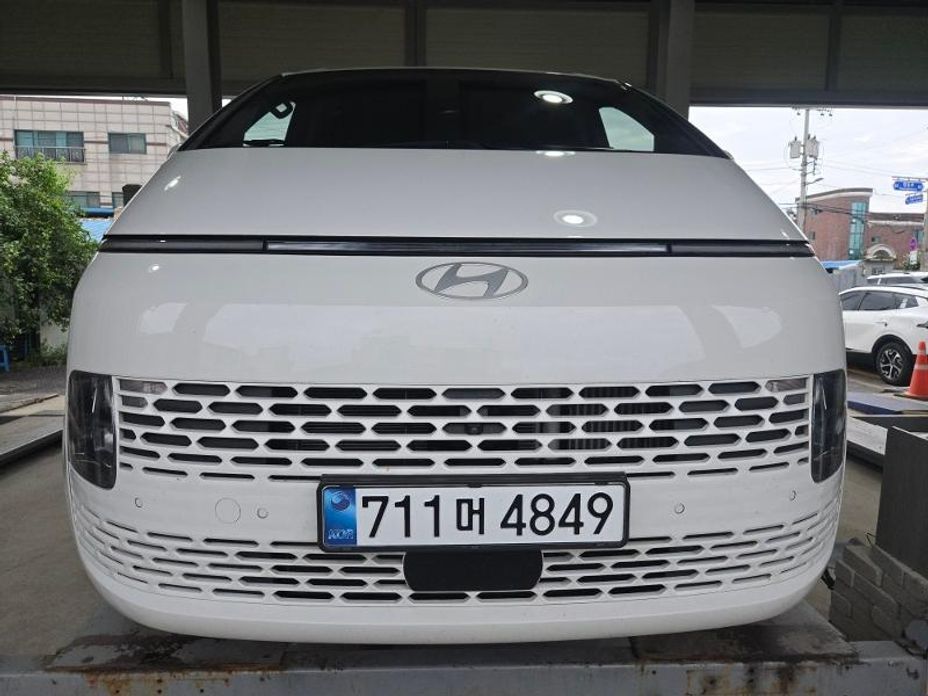 Hyundai Staria 2025