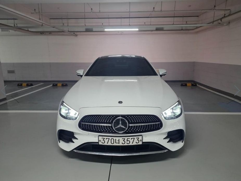 Mercedes-Benz E-Class 2023