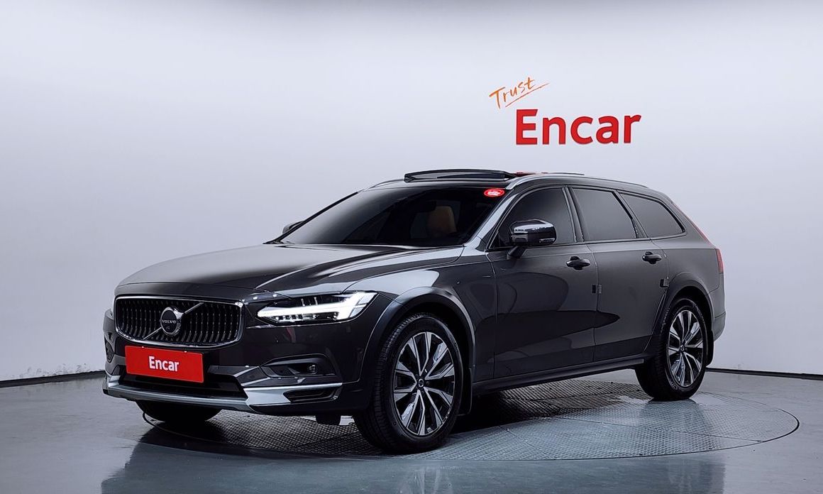 Volvo V90 2023