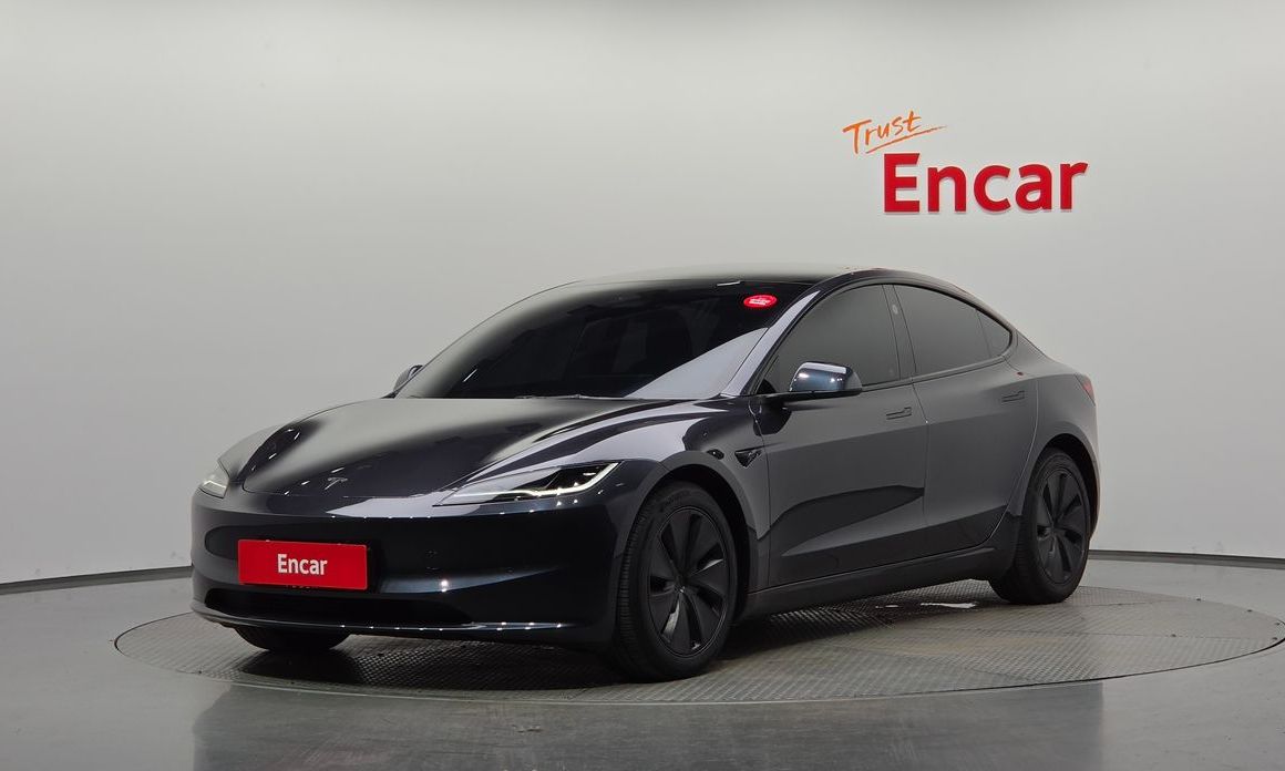 Tesla Model 3 2025