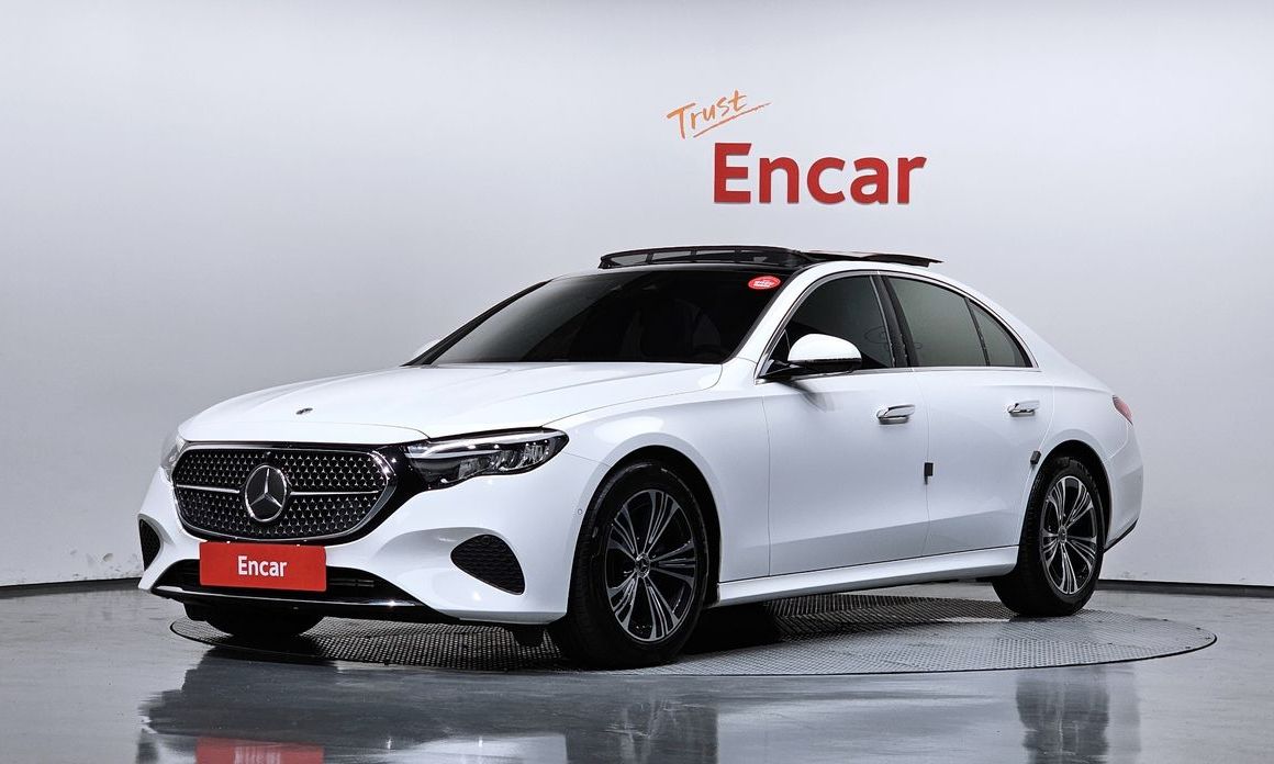 Mercedes-Benz E-Class 2024