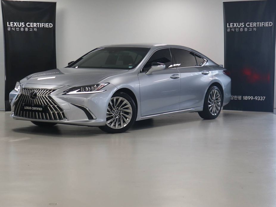 Lexus ES 2026