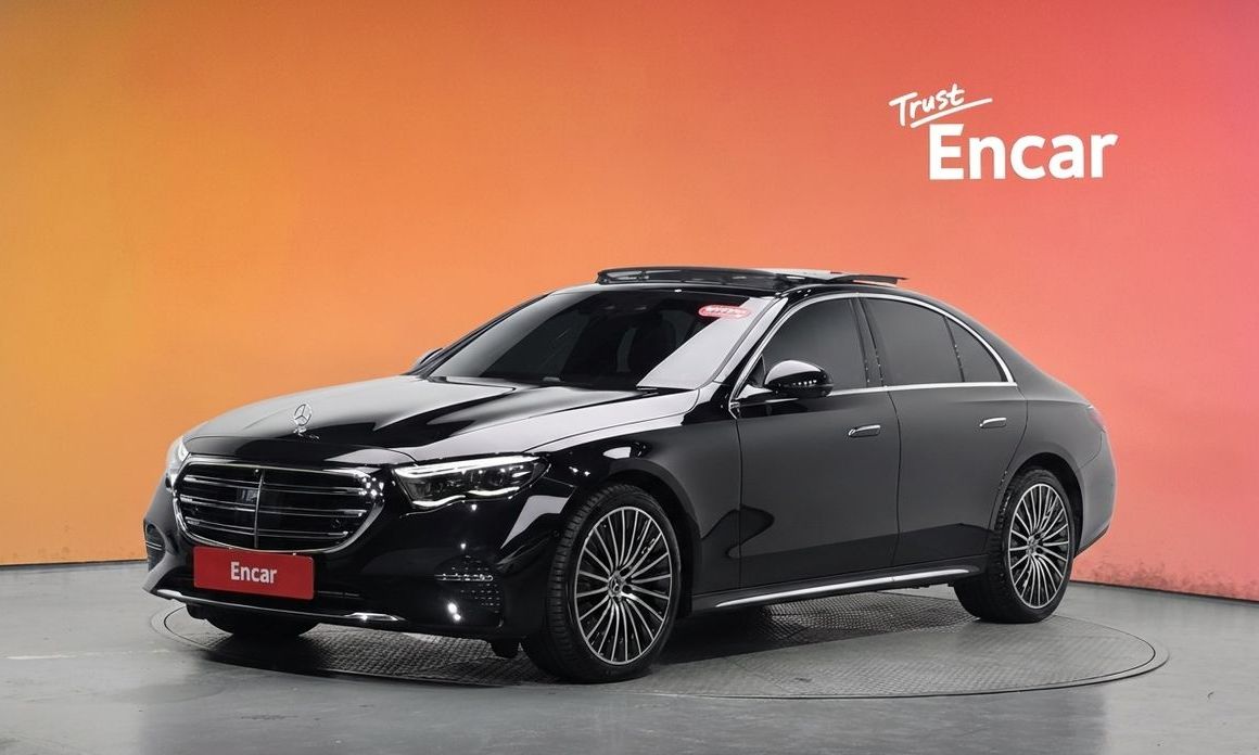 Mercedes-Benz E-Class 2024