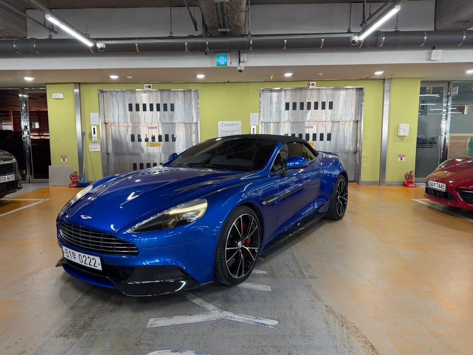 Astonmartin Vanquish 2015
