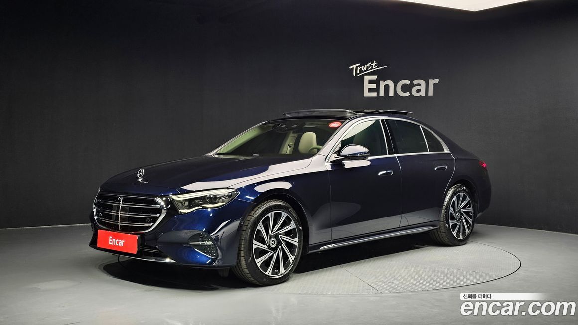 Mercedes-Benz E-Class 2024