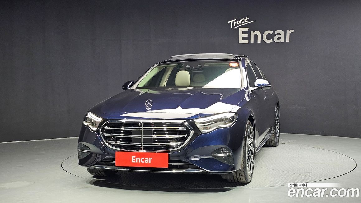 Mercedes-Benz E-Class 2024