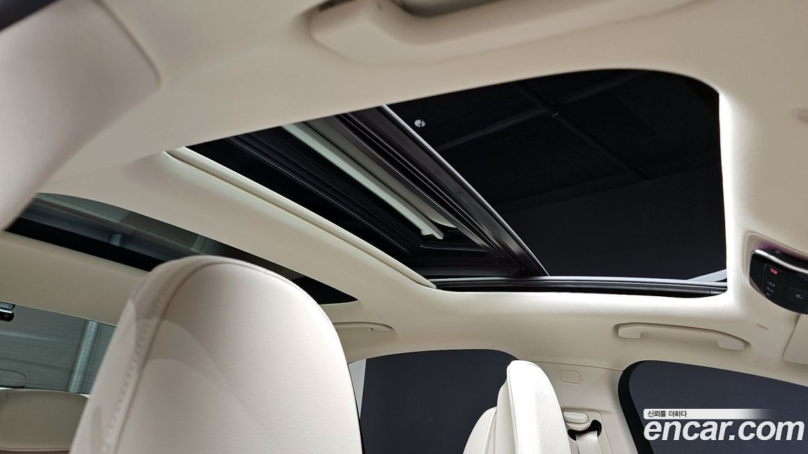 Mercedes-Benz E-Class 2024