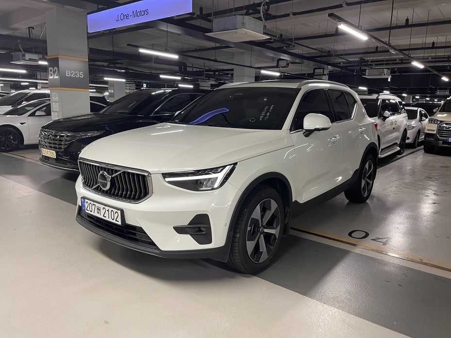Volvo XC40 2023
