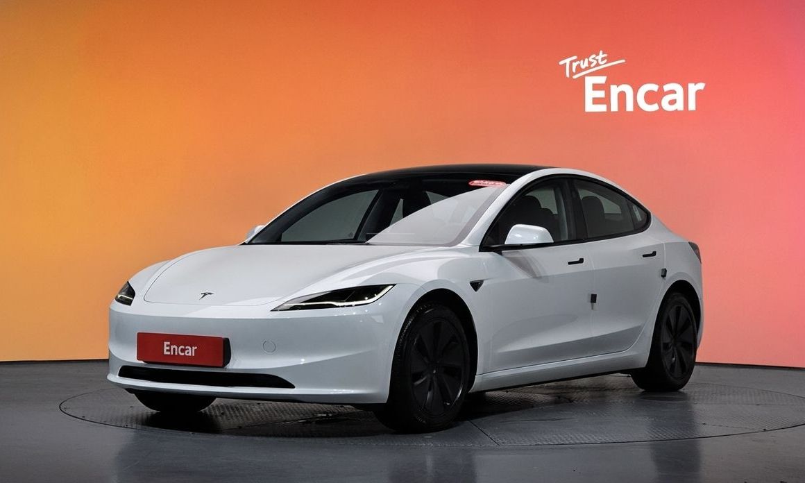 Tesla Model 3 2025