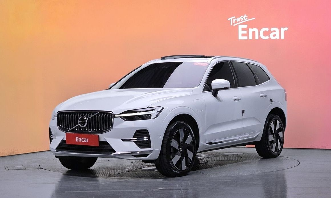 Volvo XC60 2025