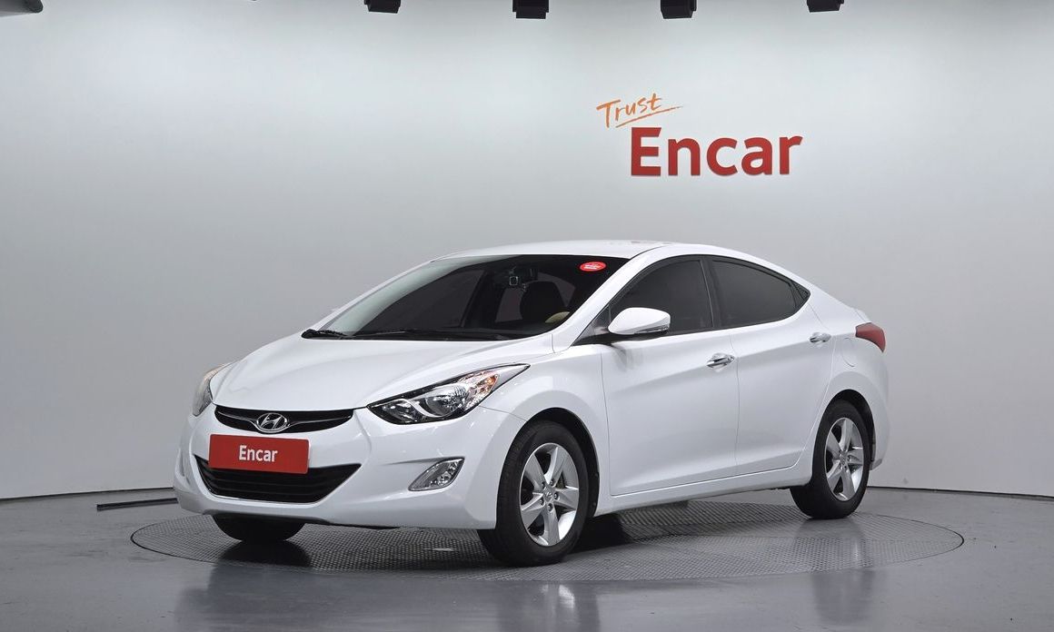 Hyundai AVANTE 2012