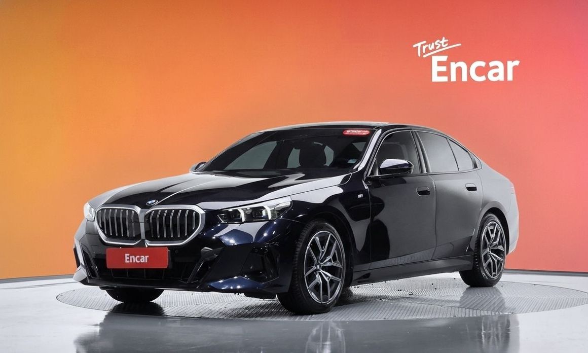 BMW 5-Series 2024