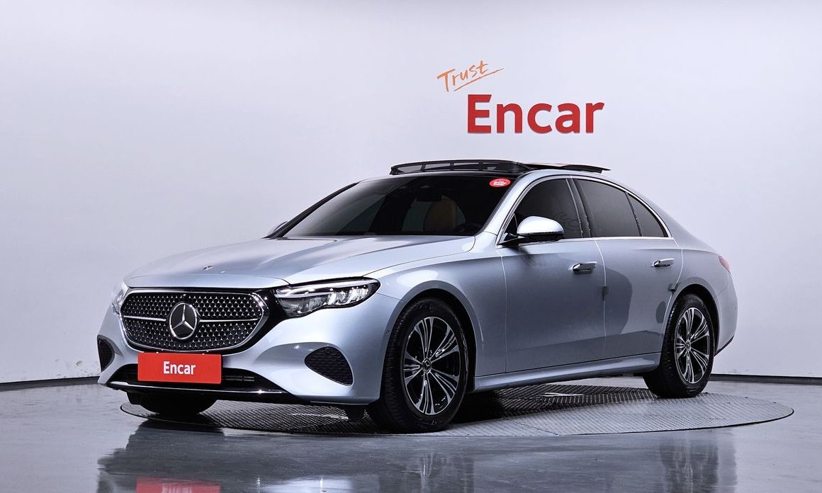 Mercedes-Benz E-Class 2024