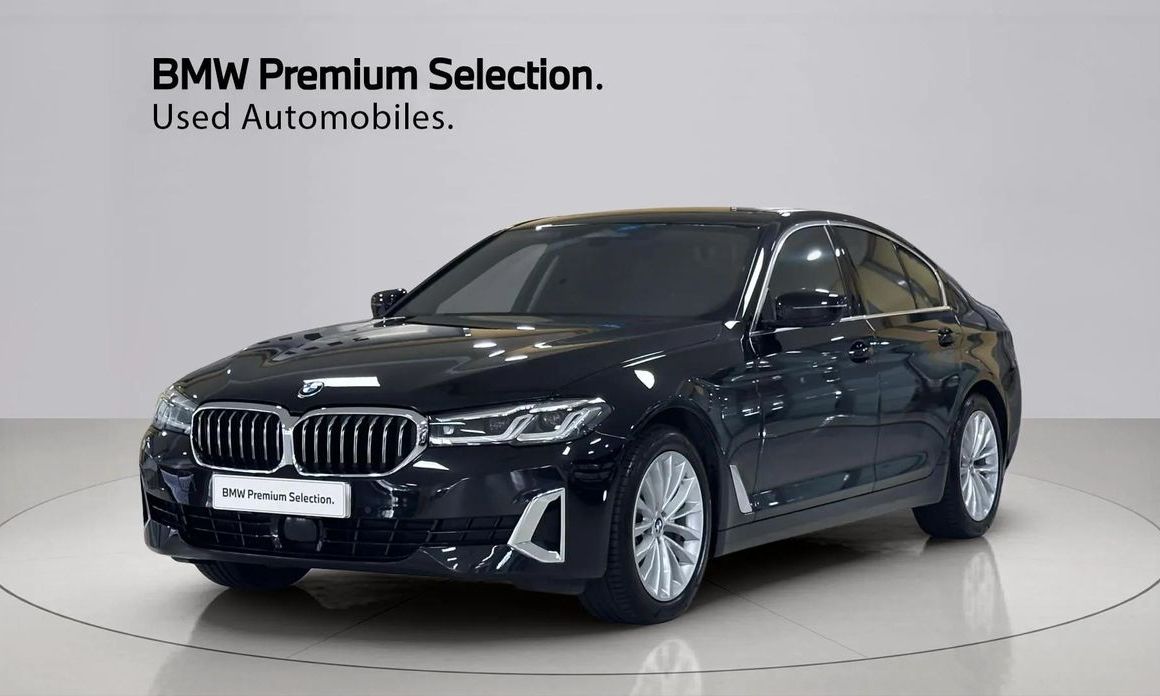 BMW 5-Series 2023