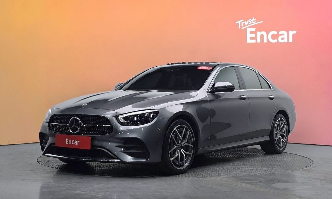 Mercedes-Benz E-Class 2022