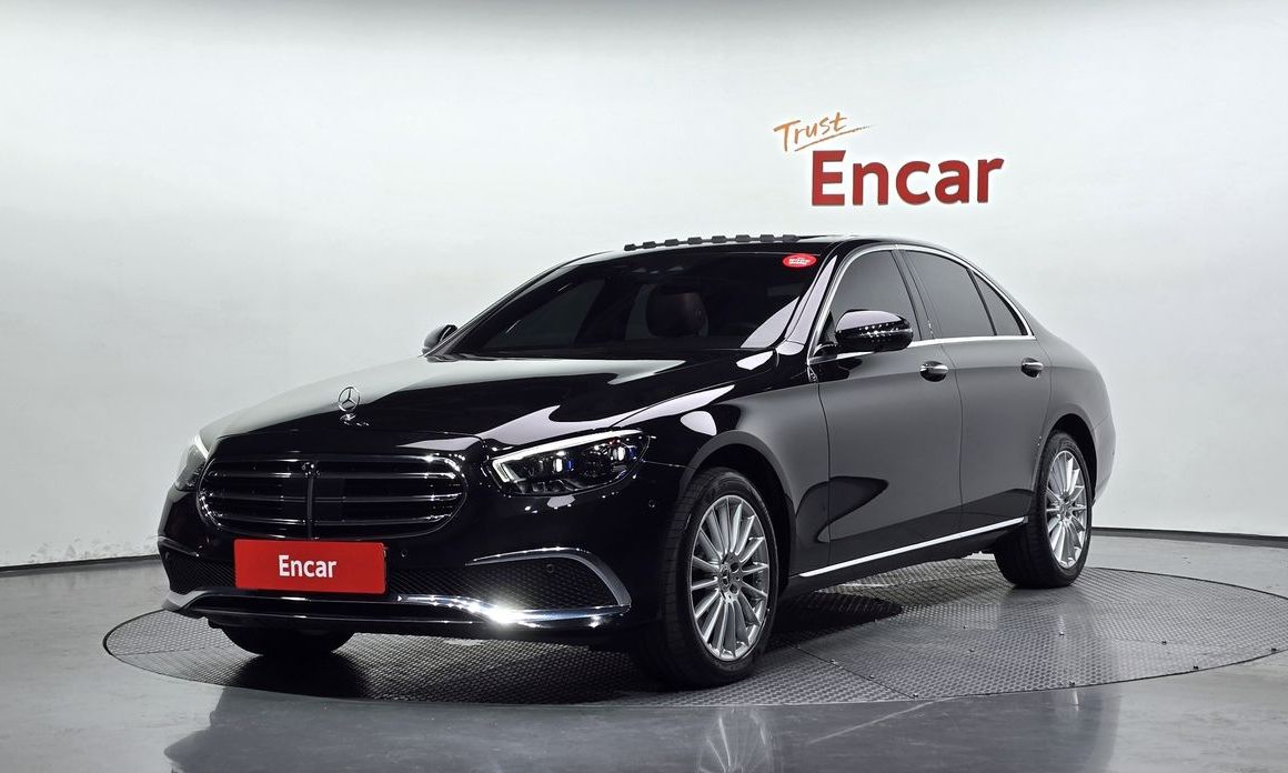 Mercedes-Benz E-Class 2023