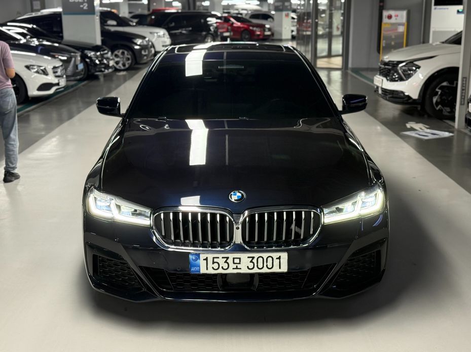 BMW 5-Series 2022