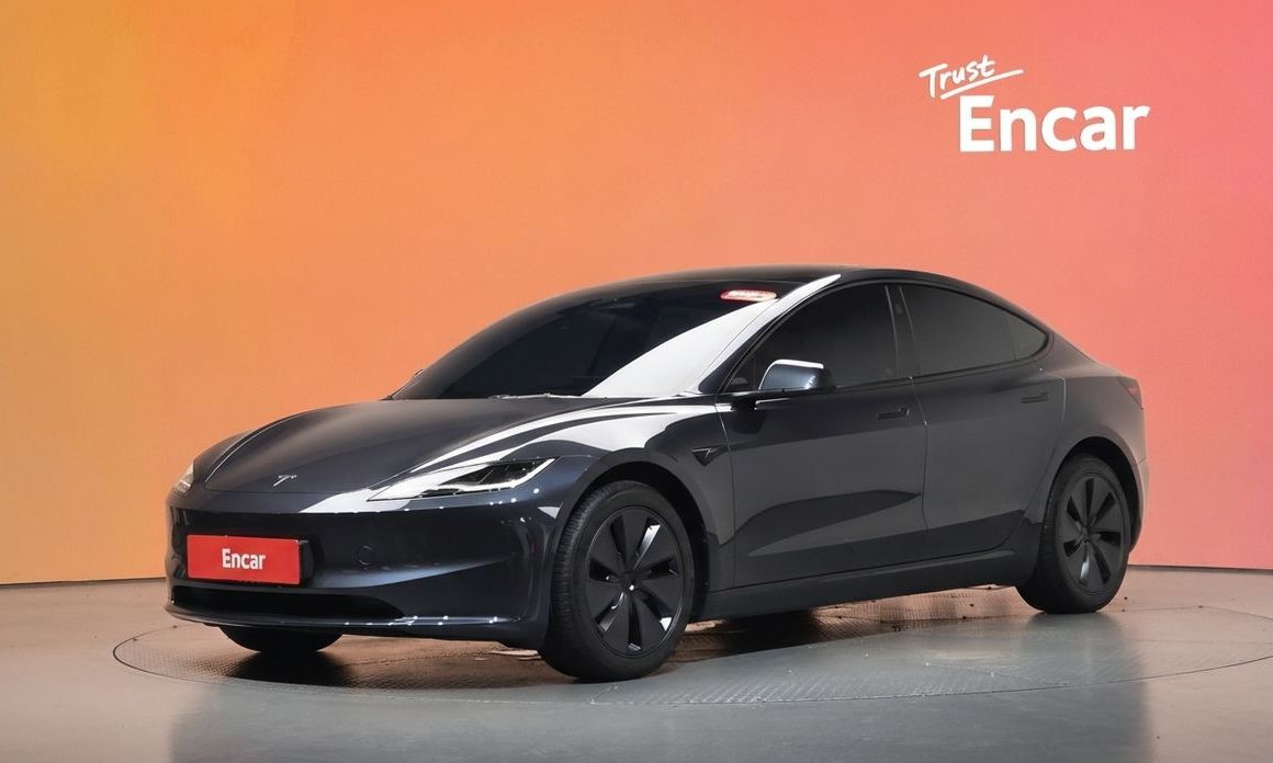 Tesla Model 3 2025