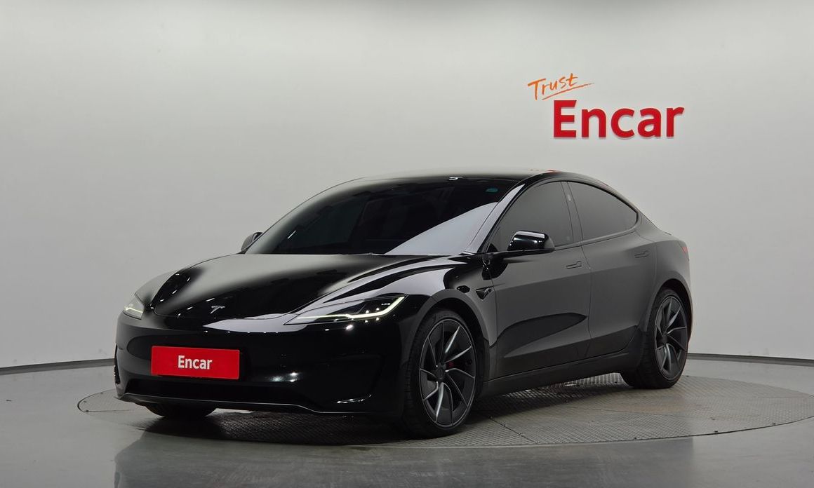 Tesla Model 3 2024