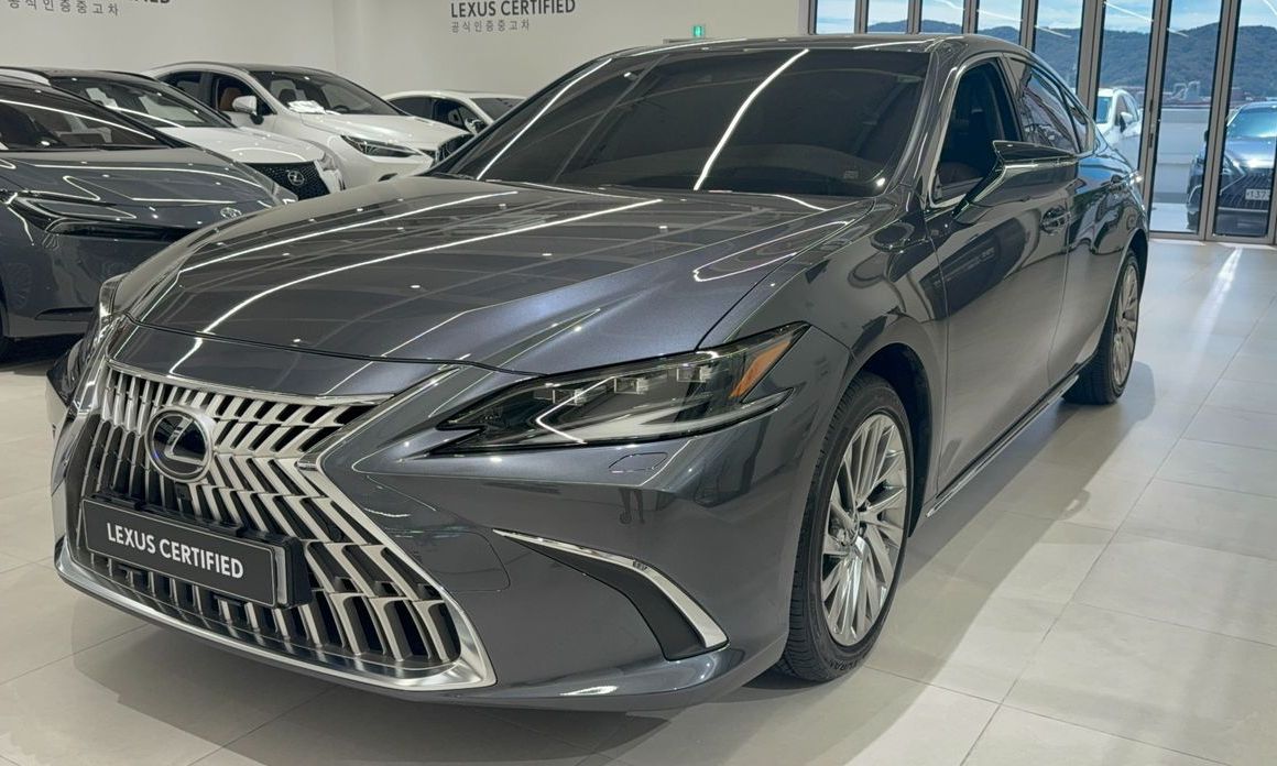 Lexus ES 2026