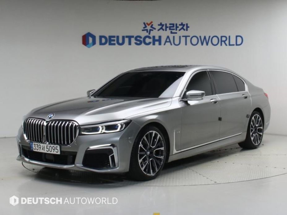 BMW 7-Series 2021