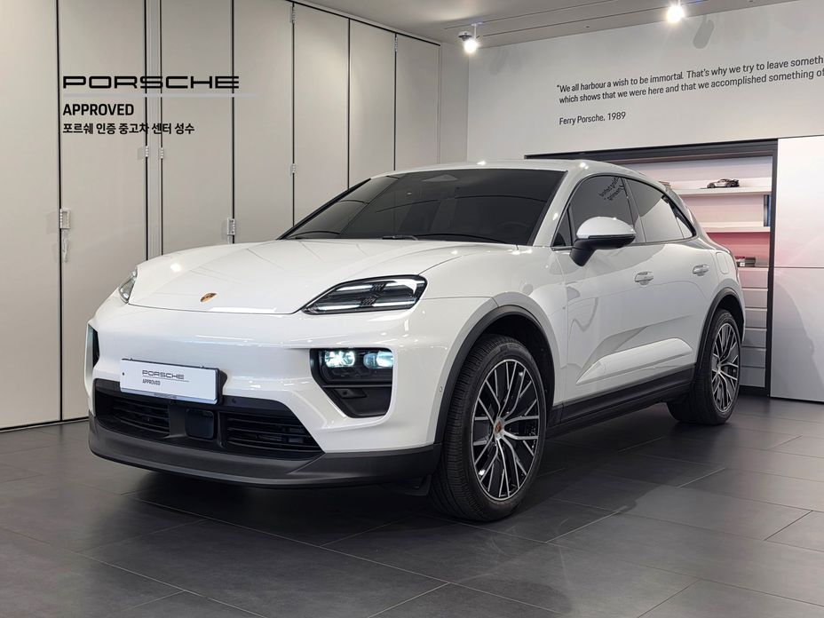 Porsche Macan 2025