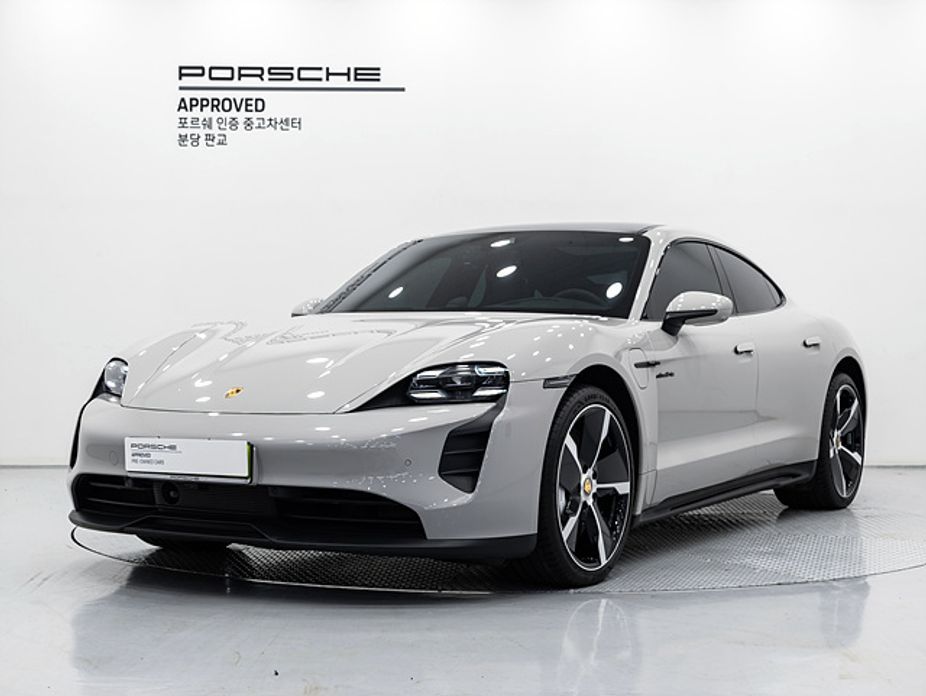Porsche Taycan 2024