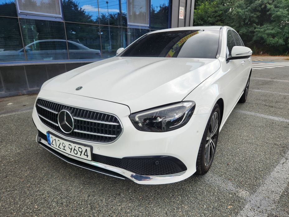 Mercedes-Benz E-Class 2021