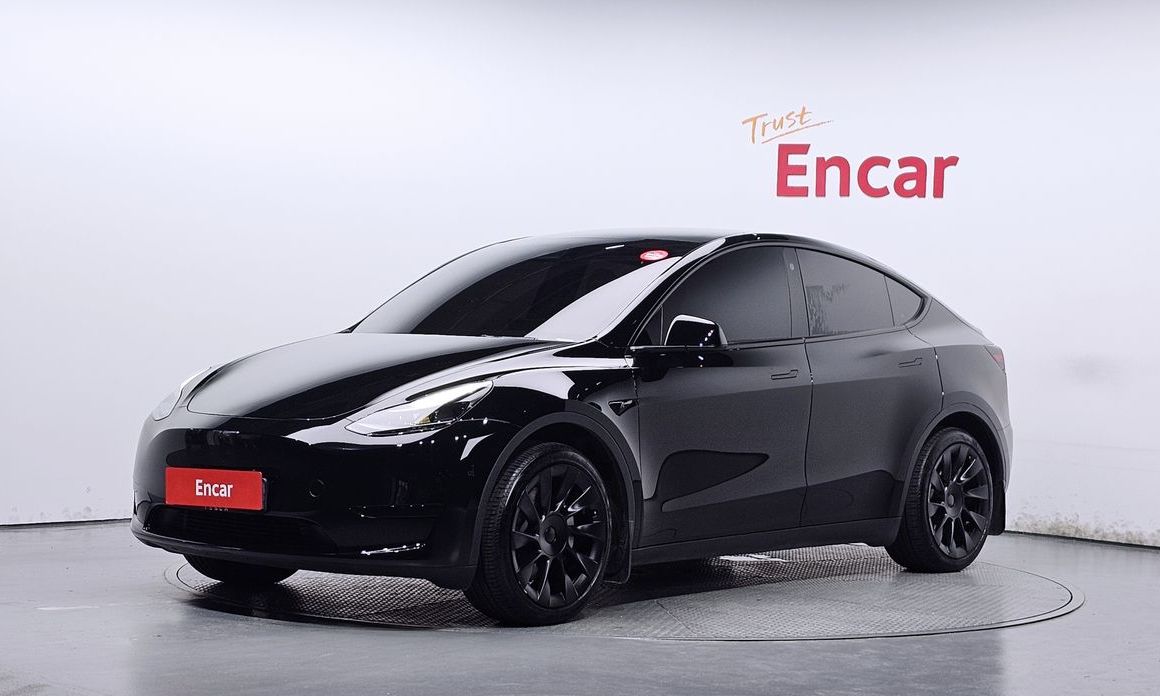 Tesla Model Y 2024